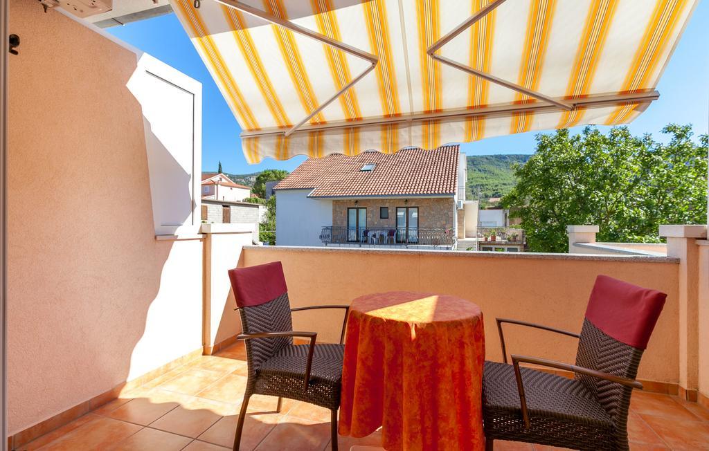 Apartments And Rooms Dobrila Jelsa  Εξωτερικό φωτογραφία