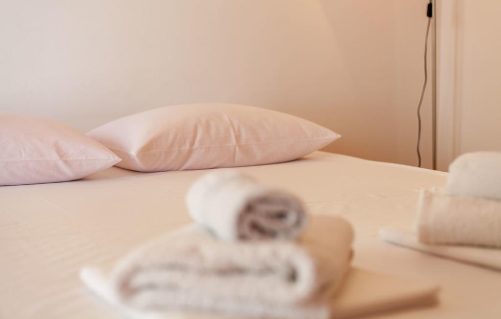 Apartments And Rooms Dobrila Jelsa  Εξωτερικό φωτογραφία