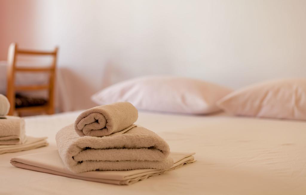 Apartments And Rooms Dobrila Jelsa  Εξωτερικό φωτογραφία