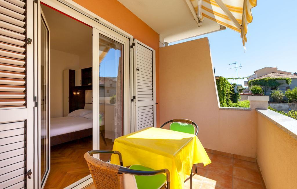 Apartments And Rooms Dobrila Jelsa  Εξωτερικό φωτογραφία