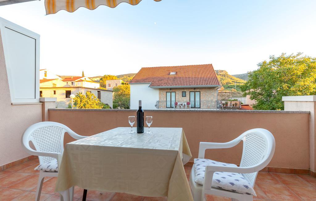 Apartments And Rooms Dobrila Jelsa  Εξωτερικό φωτογραφία